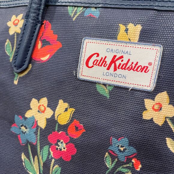 ~ Rare Cath Kidston XL Overnight Floral Coated Bag 2 Handle Snap Lined Pockets - Picture 11 of 16